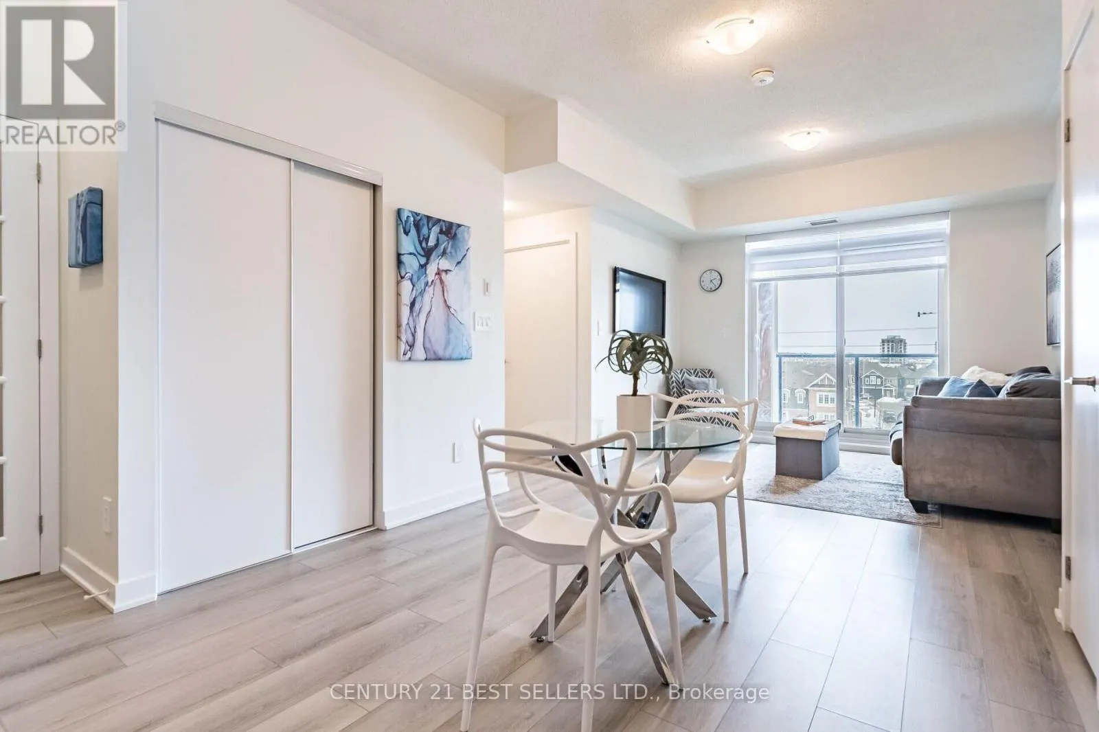 510 - 1440 CLARRIAGE COURT