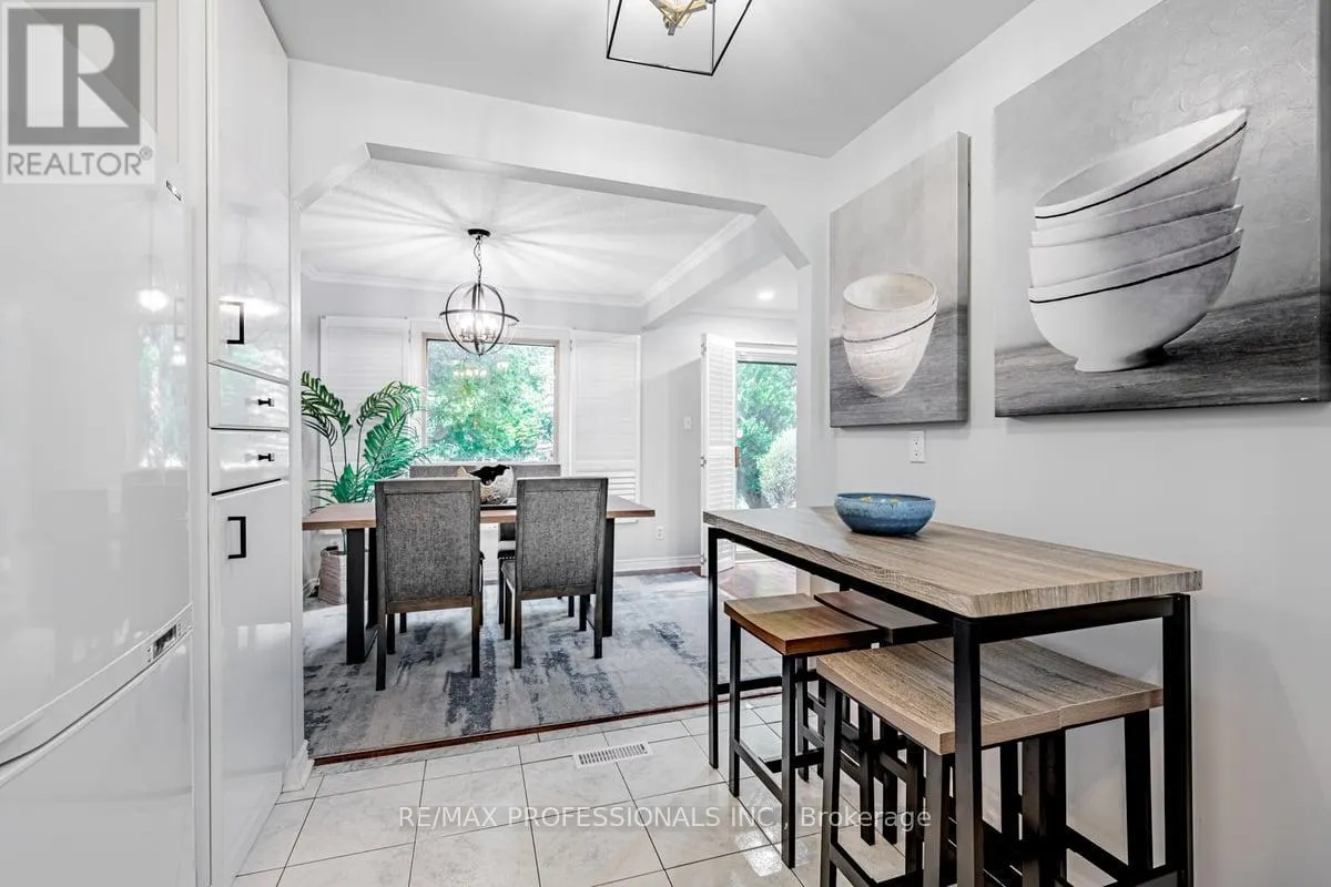 41 - 1180 MISSISSAUGA VALLEY BOULEVARD