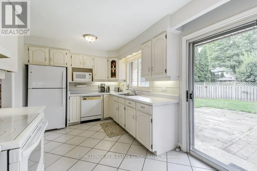 280 SAVANNAH GATE