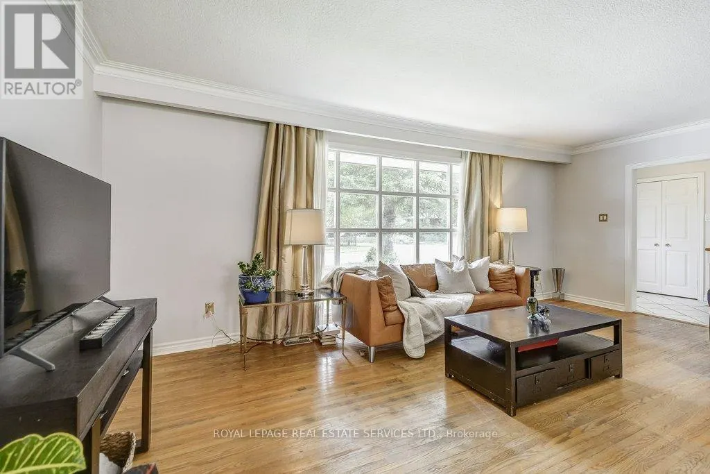 280 SAVANNAH GATE