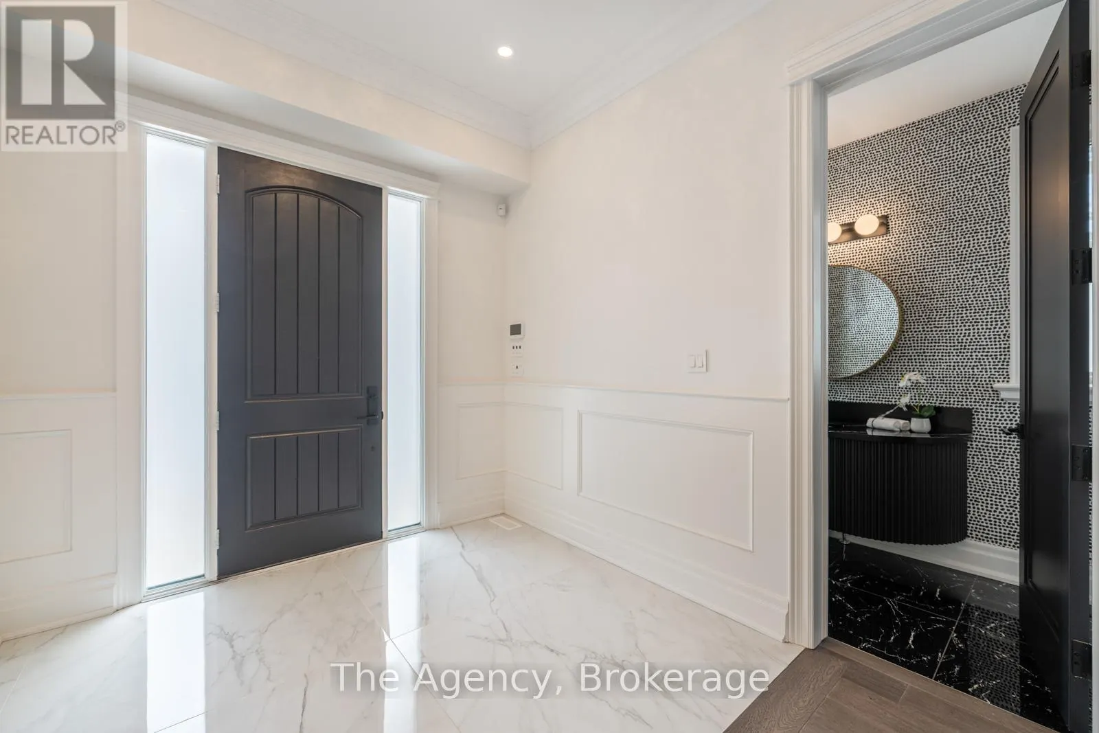 3 - 2265 LAKESHORE ROAD, #3