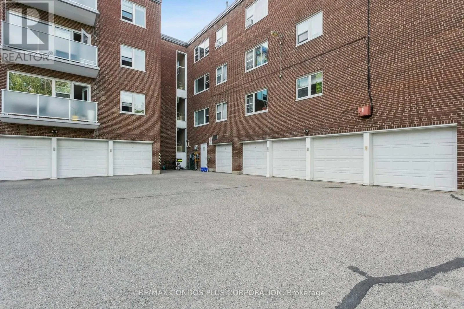 101 - 185 STEPHEN DRIVE