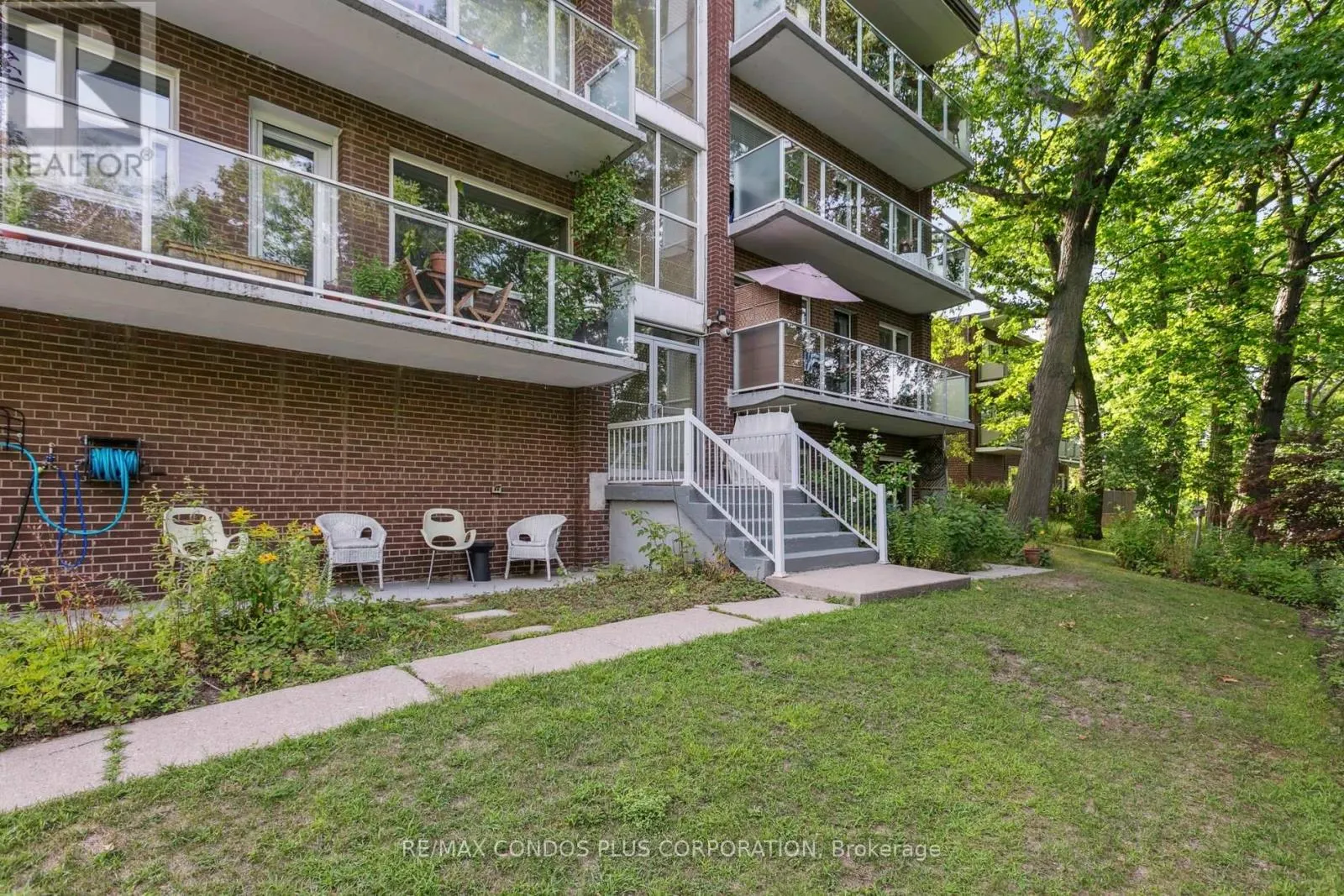 101 - 185 STEPHEN DRIVE