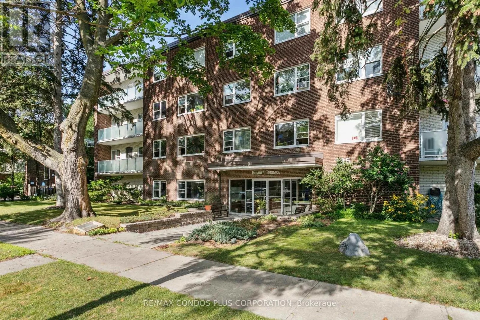 101 - 185 STEPHEN DRIVE