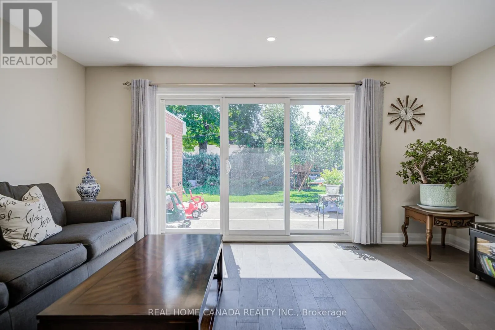29 ELLESBORO DRIVE
