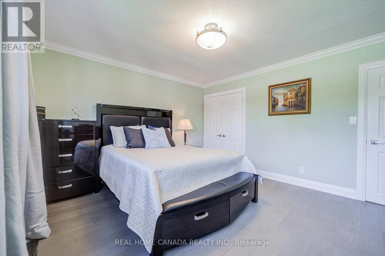 29 ELLESBORO DRIVE