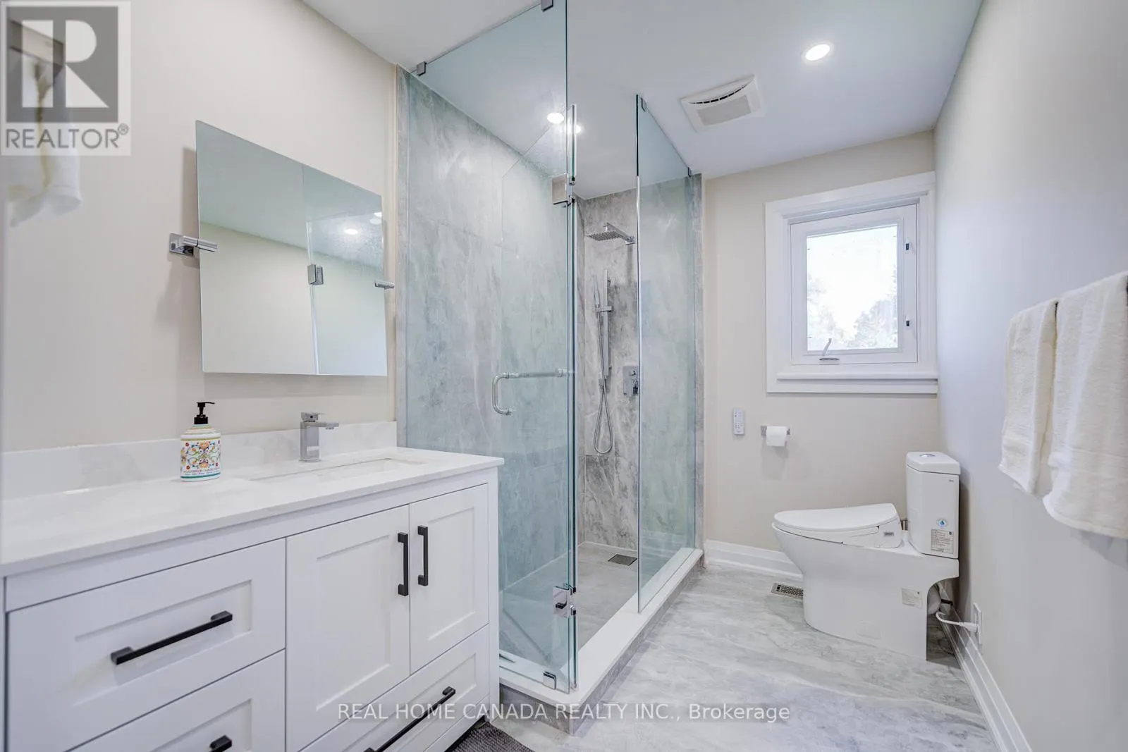 29 ELLESBORO DRIVE