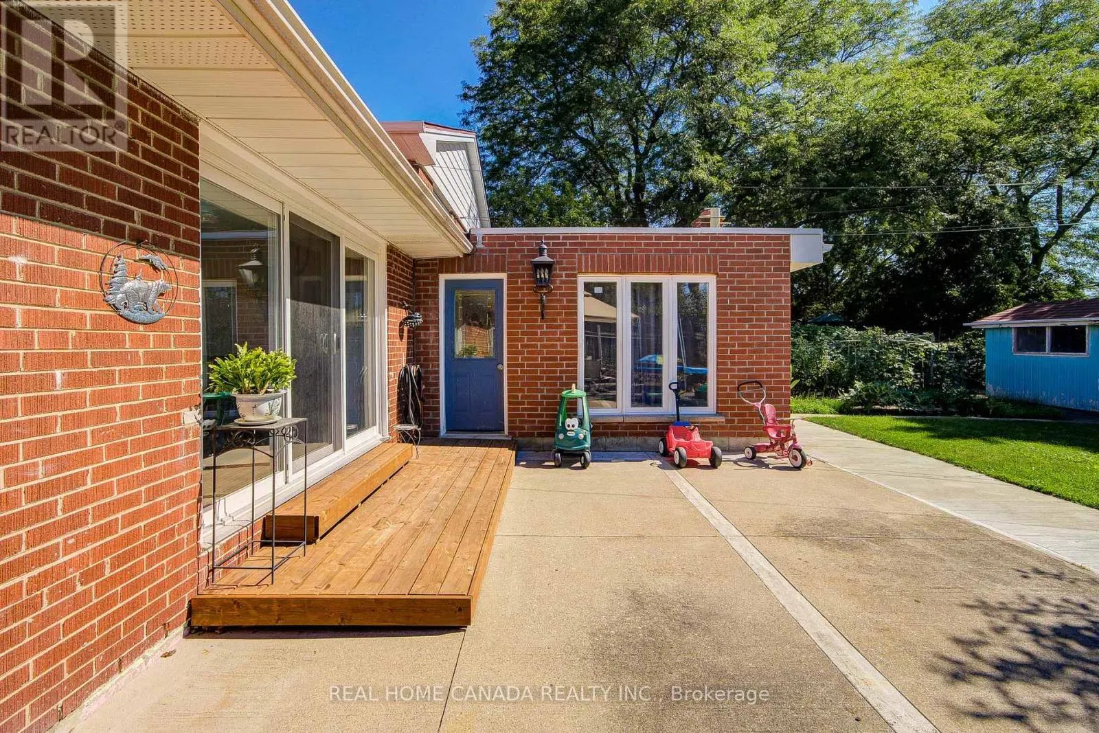 29 ELLESBORO DRIVE