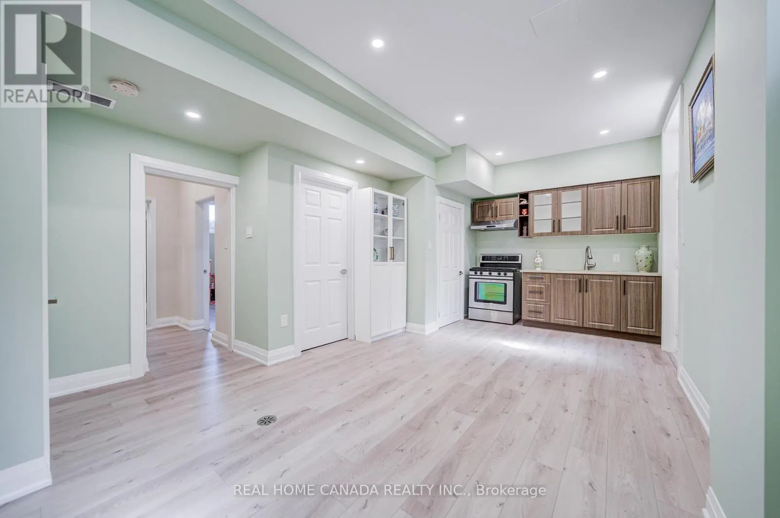 29 ELLESBORO DRIVE