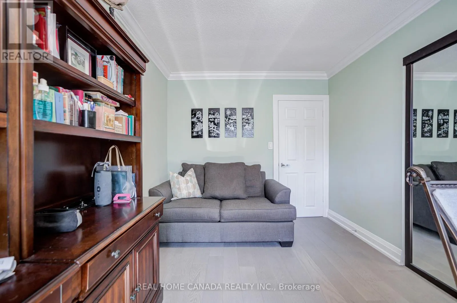 29 ELLESBORO DRIVE
