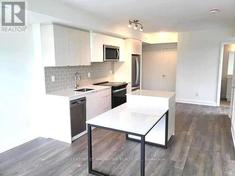 302 - 1461 LAWRENCE AVENUE W
