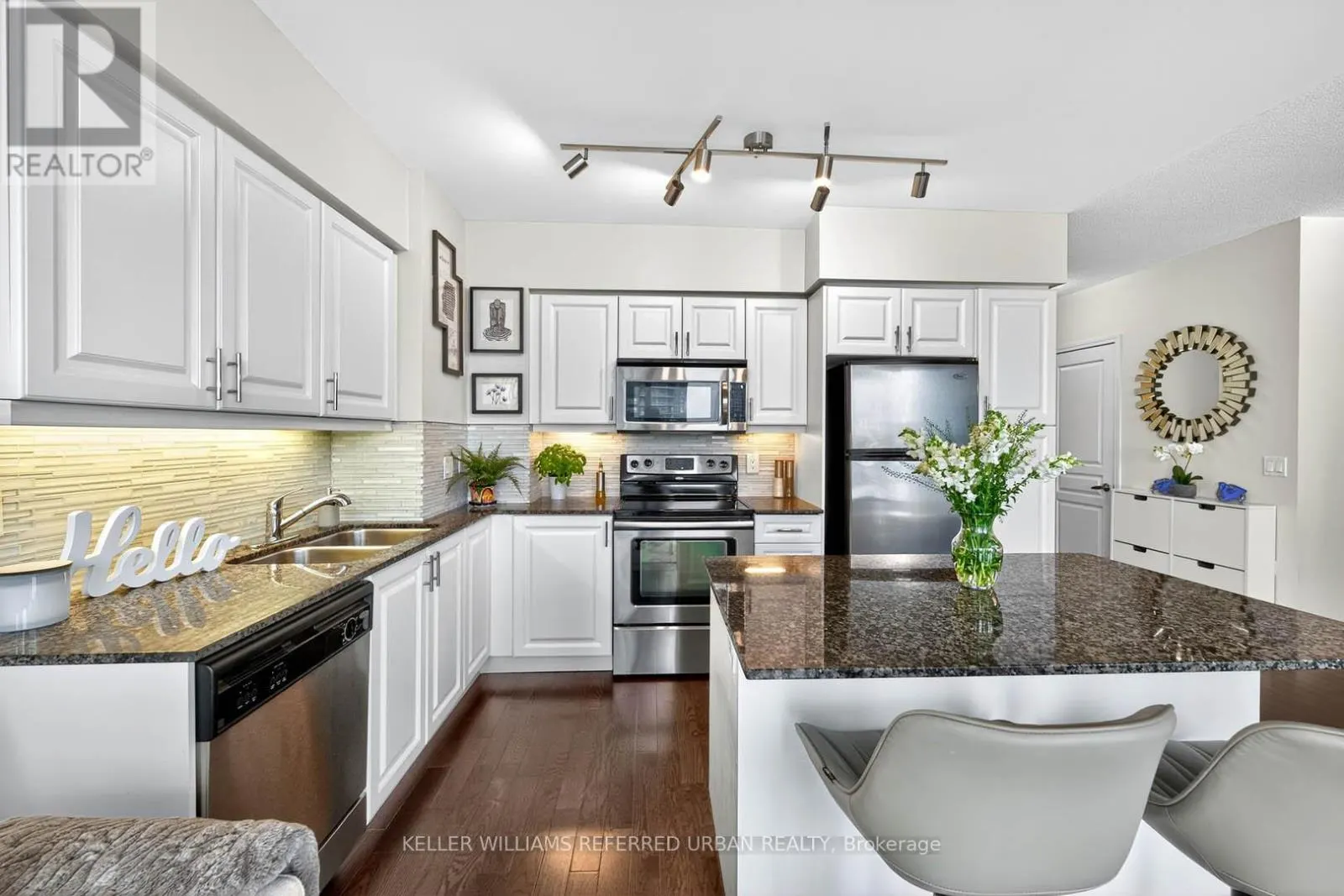 2305 - 15 LEGION ROAD
