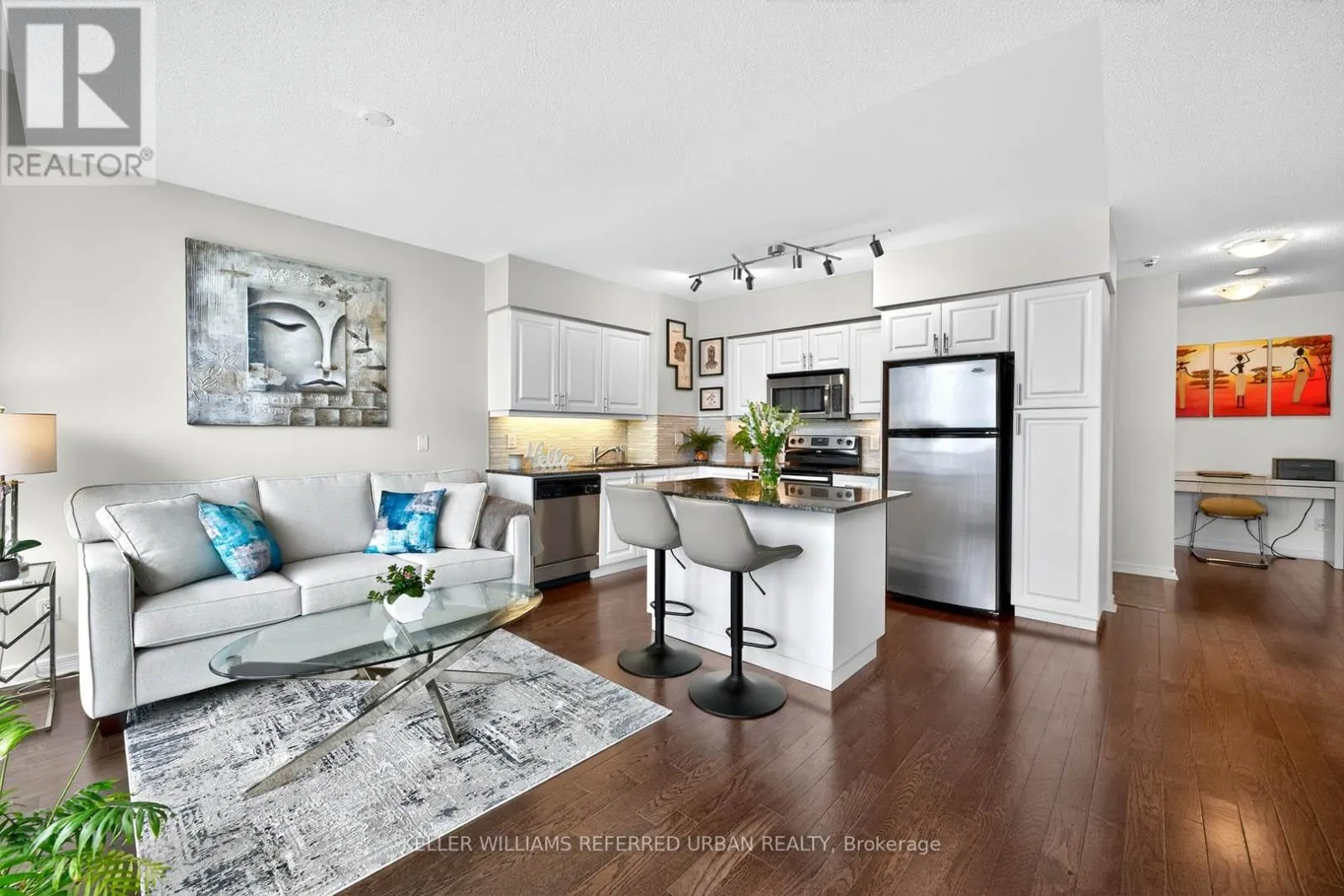 2305 - 15 LEGION ROAD