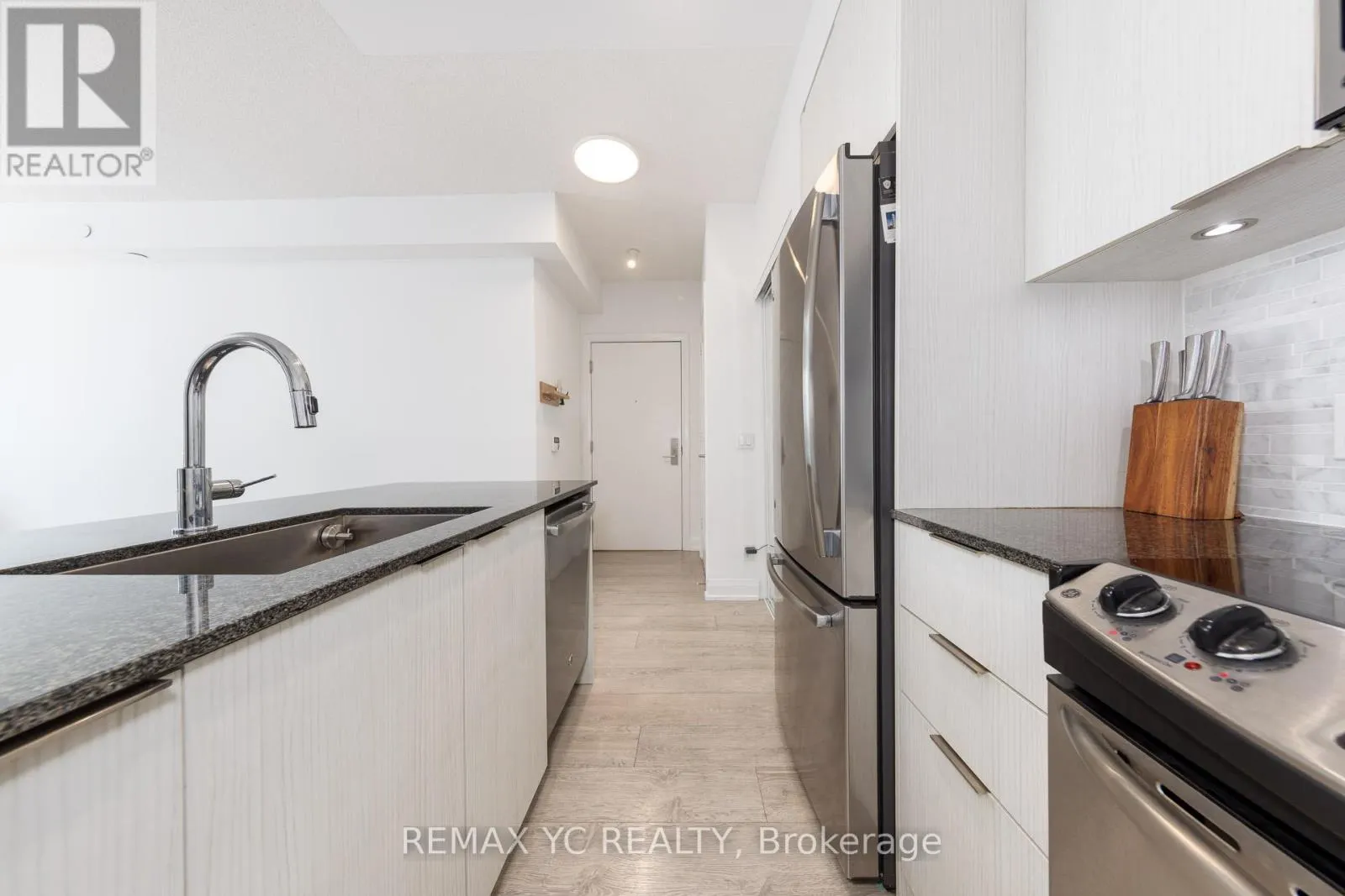 3904 - 56 ANNIE CRAIG DRIVE