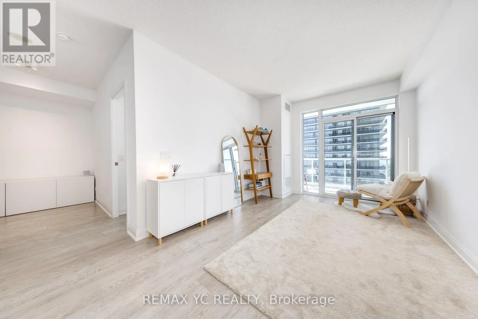 3904 - 56 ANNIE CRAIG DRIVE