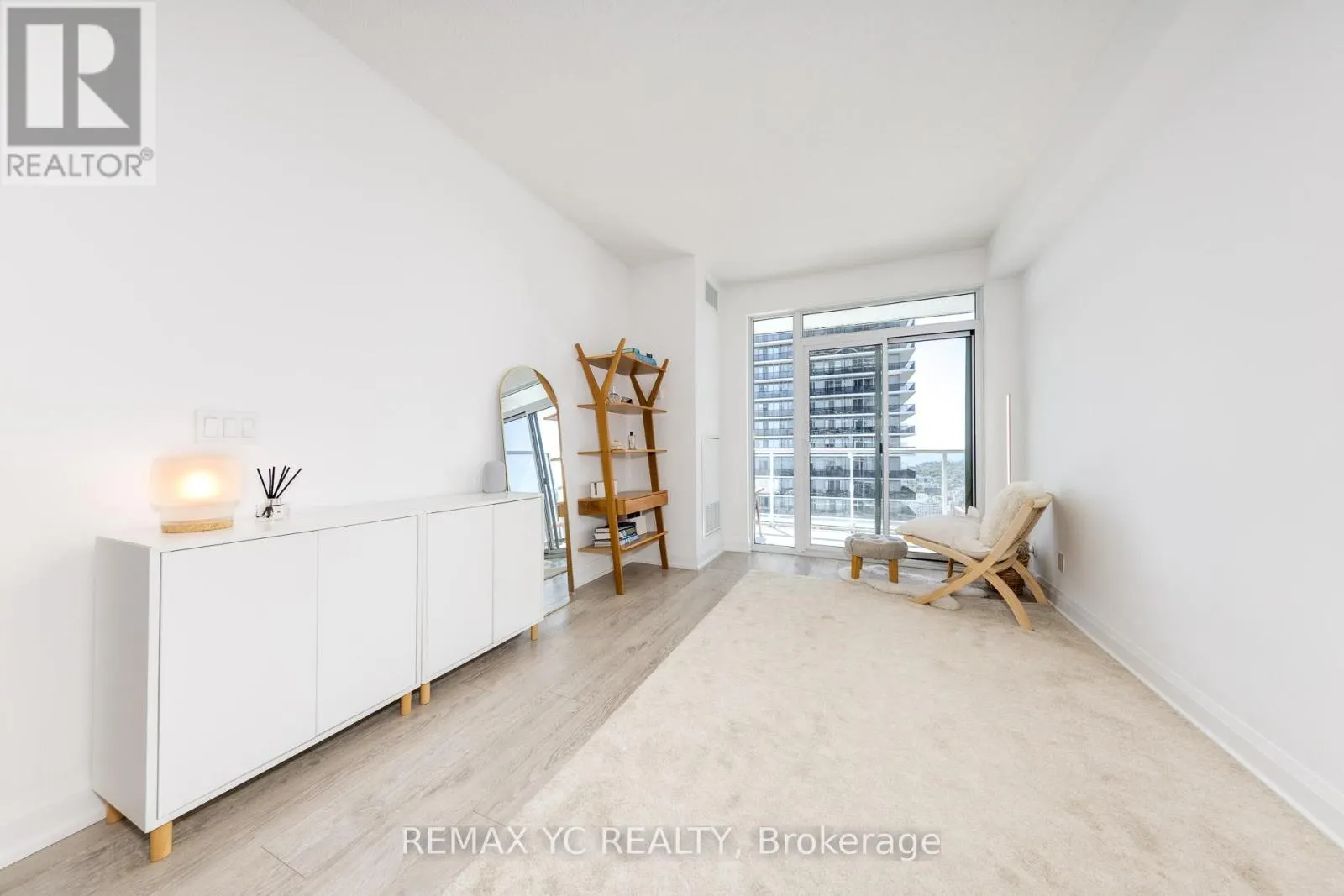 3904 - 56 ANNIE CRAIG DRIVE