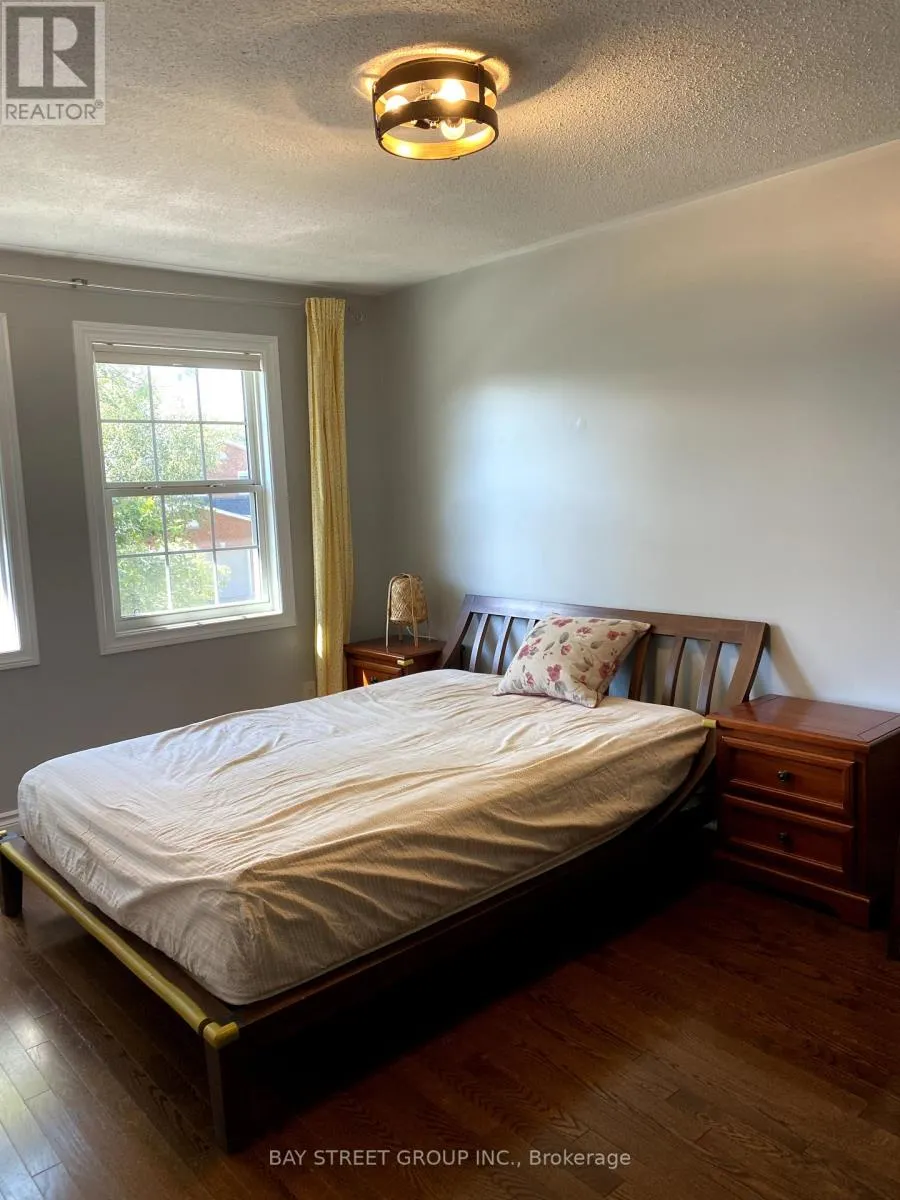 1322 ROSEBERRY CRESCENT
