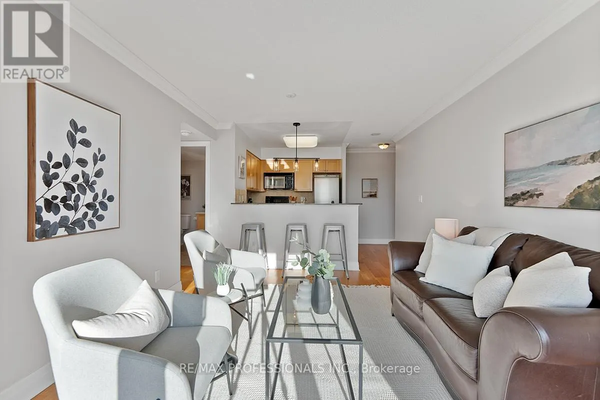 1004 - 2121 LAKE SHORE BOULEVARD W