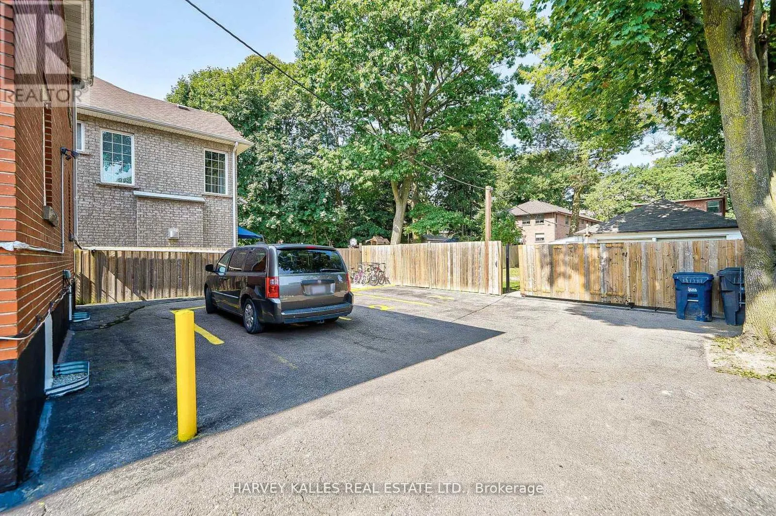 40 DOMINION ROAD