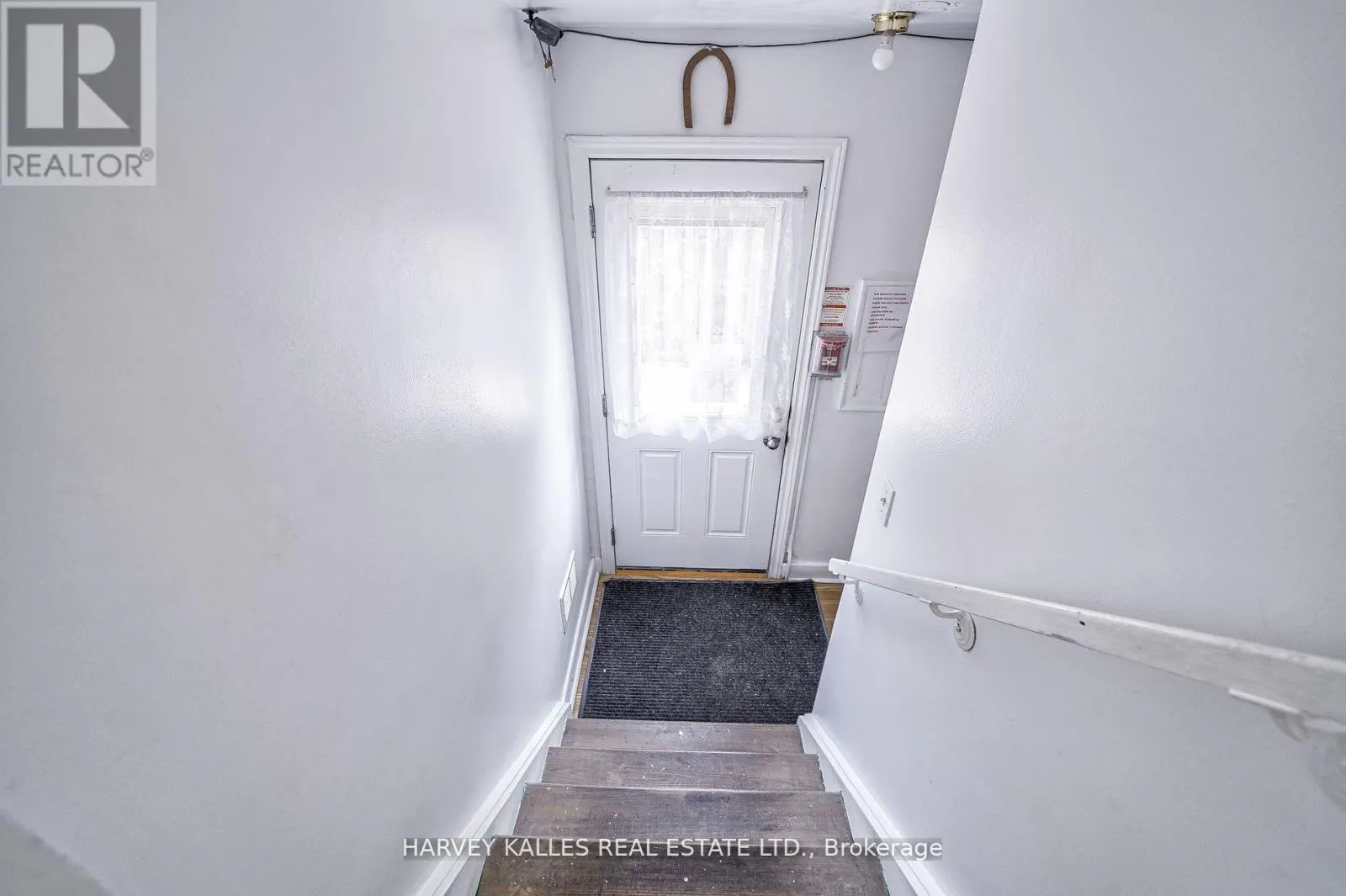 40 DOMINION ROAD