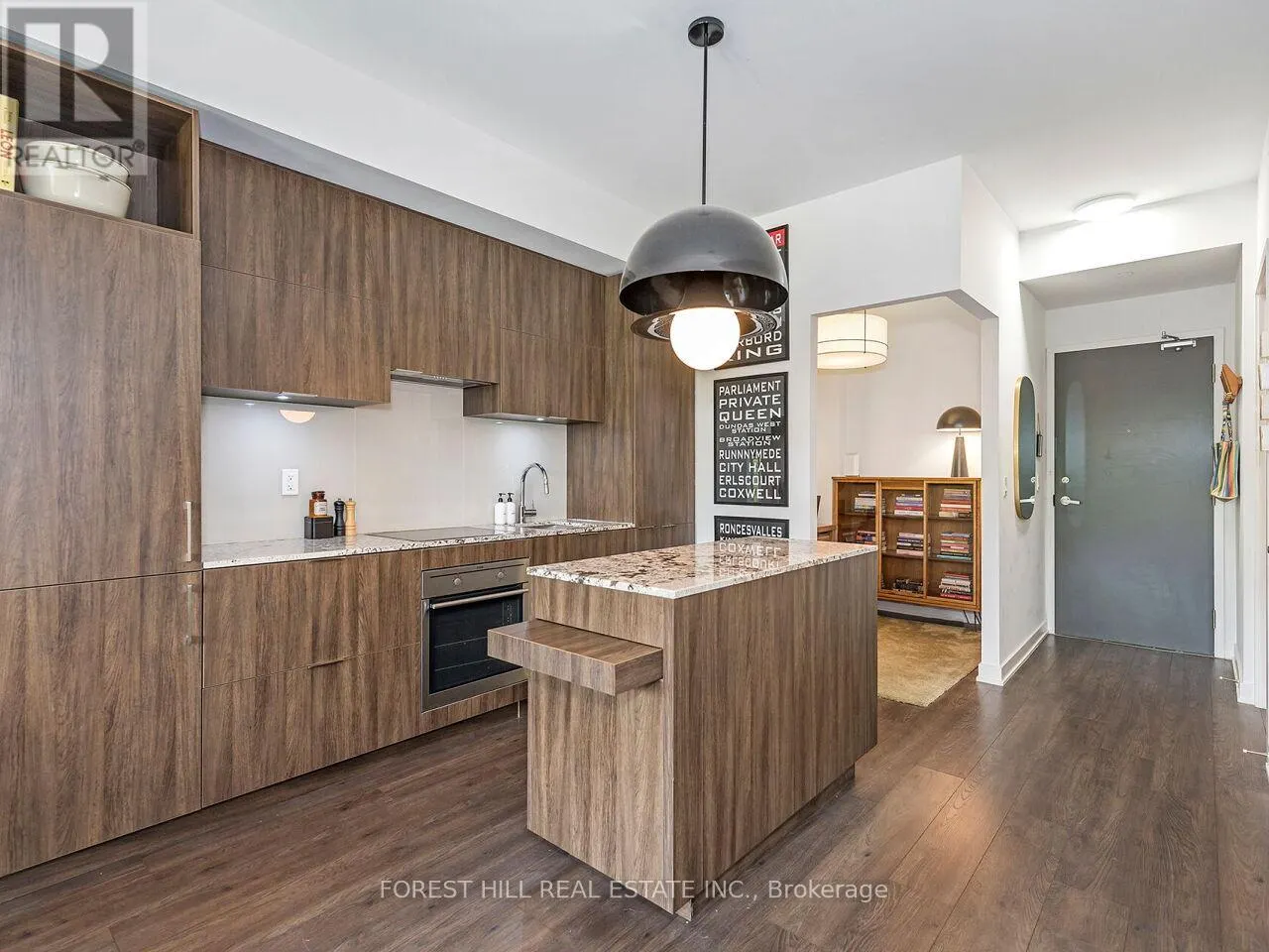 406 - 1990 BLOOR STREET W