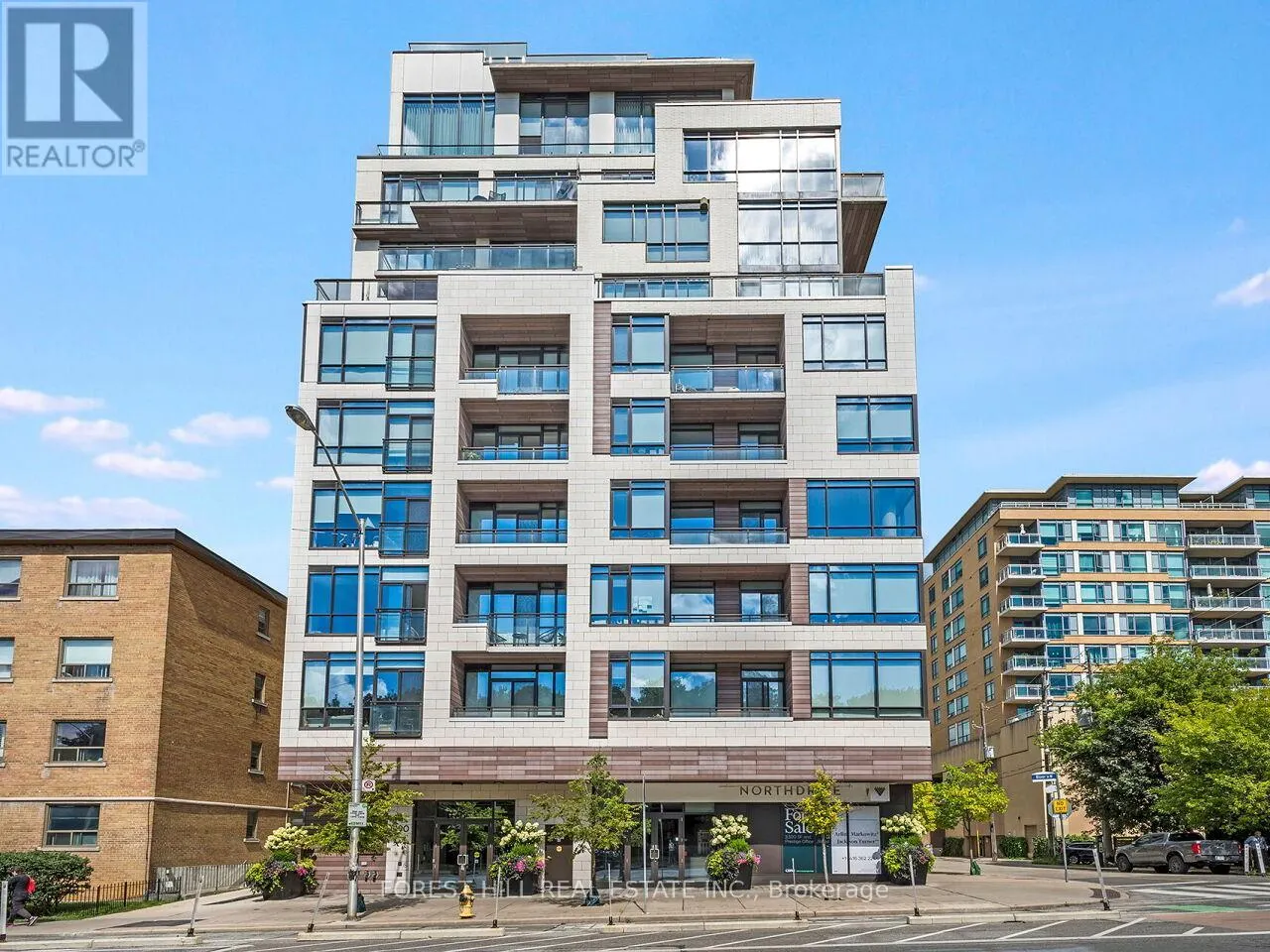 406 - 1990 BLOOR STREET W