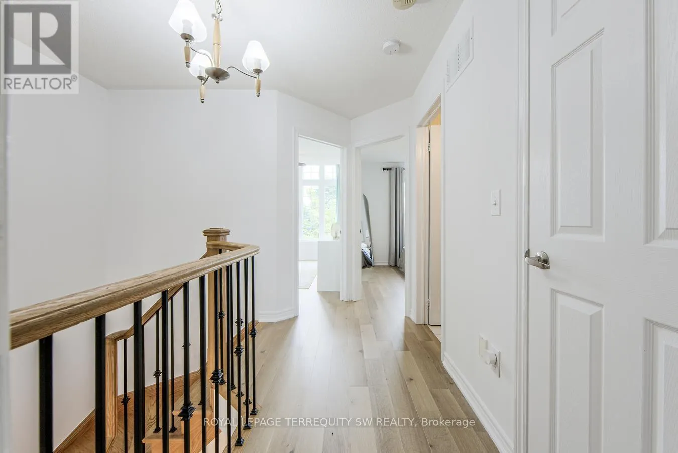 3895 EGLINTON AVENUE W