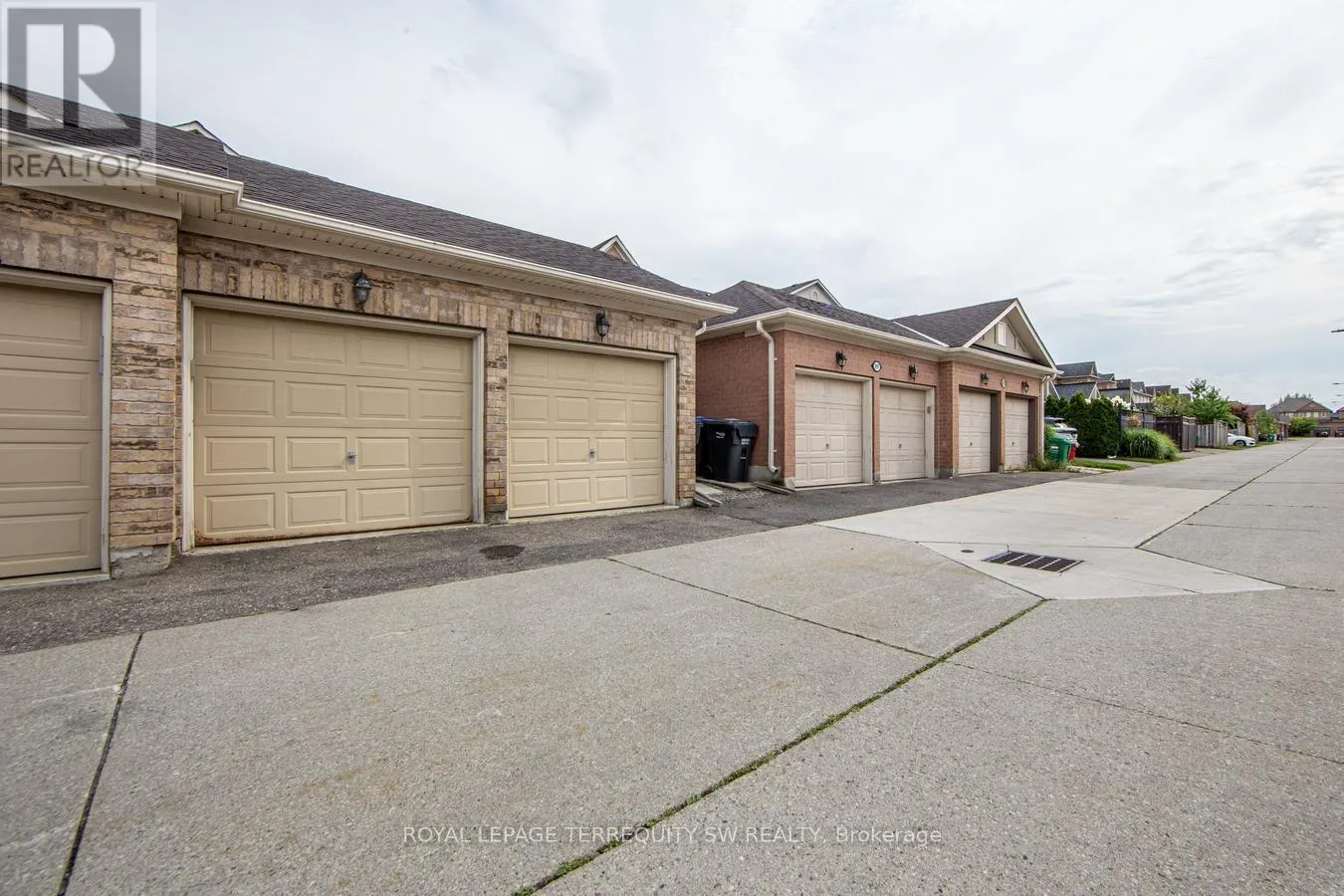 3895 EGLINTON AVENUE W