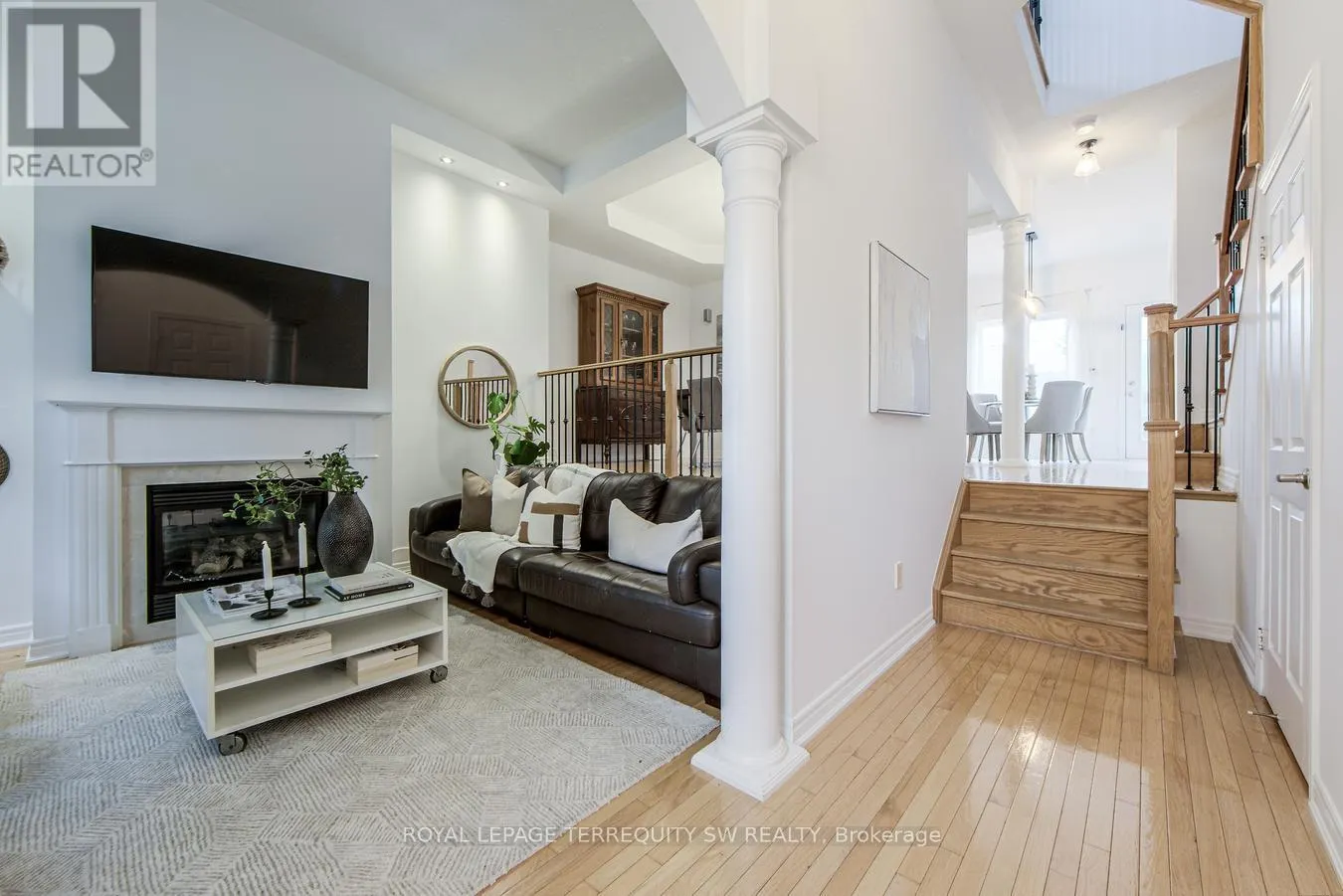 3895 EGLINTON AVENUE W