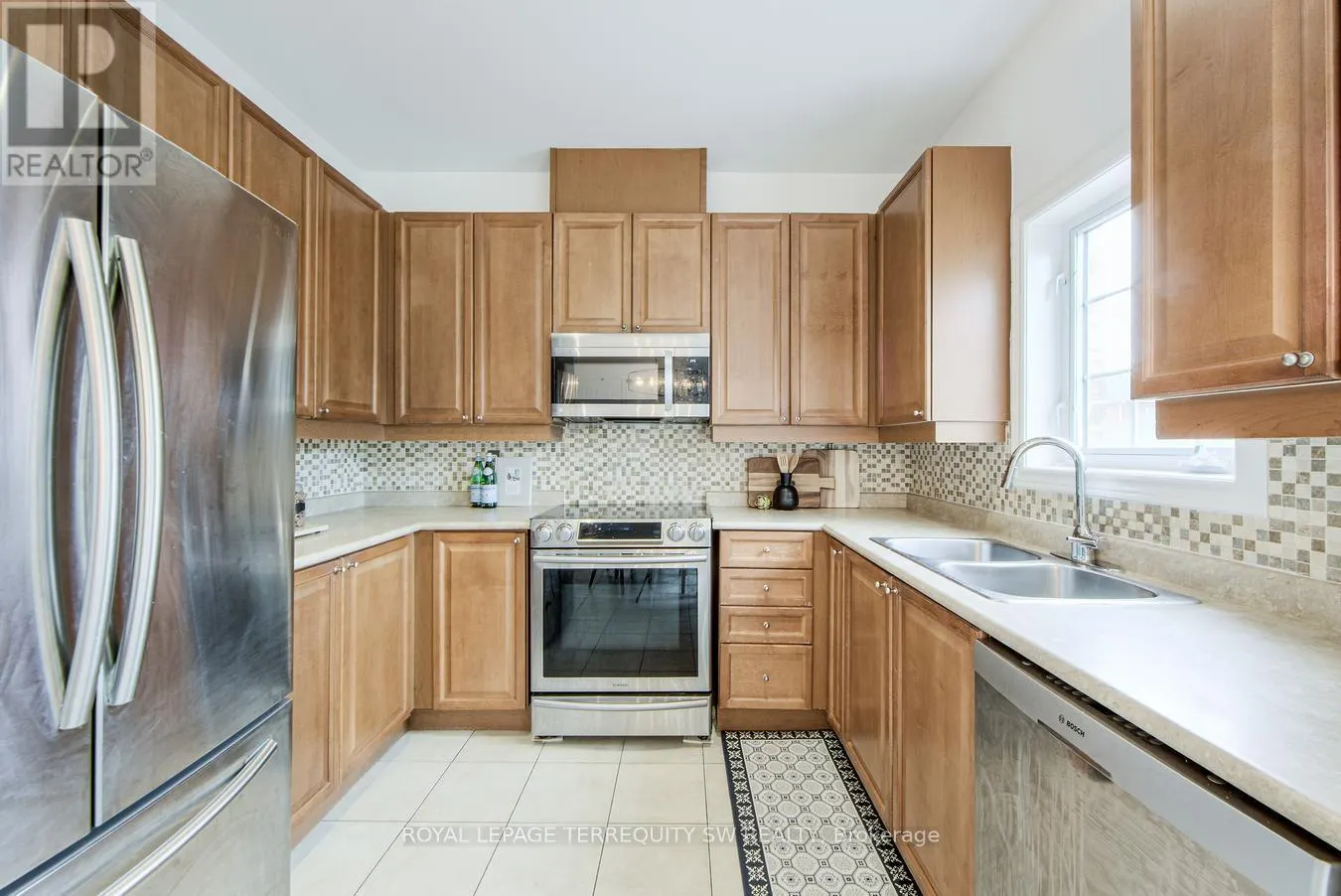 3895 EGLINTON AVENUE W
