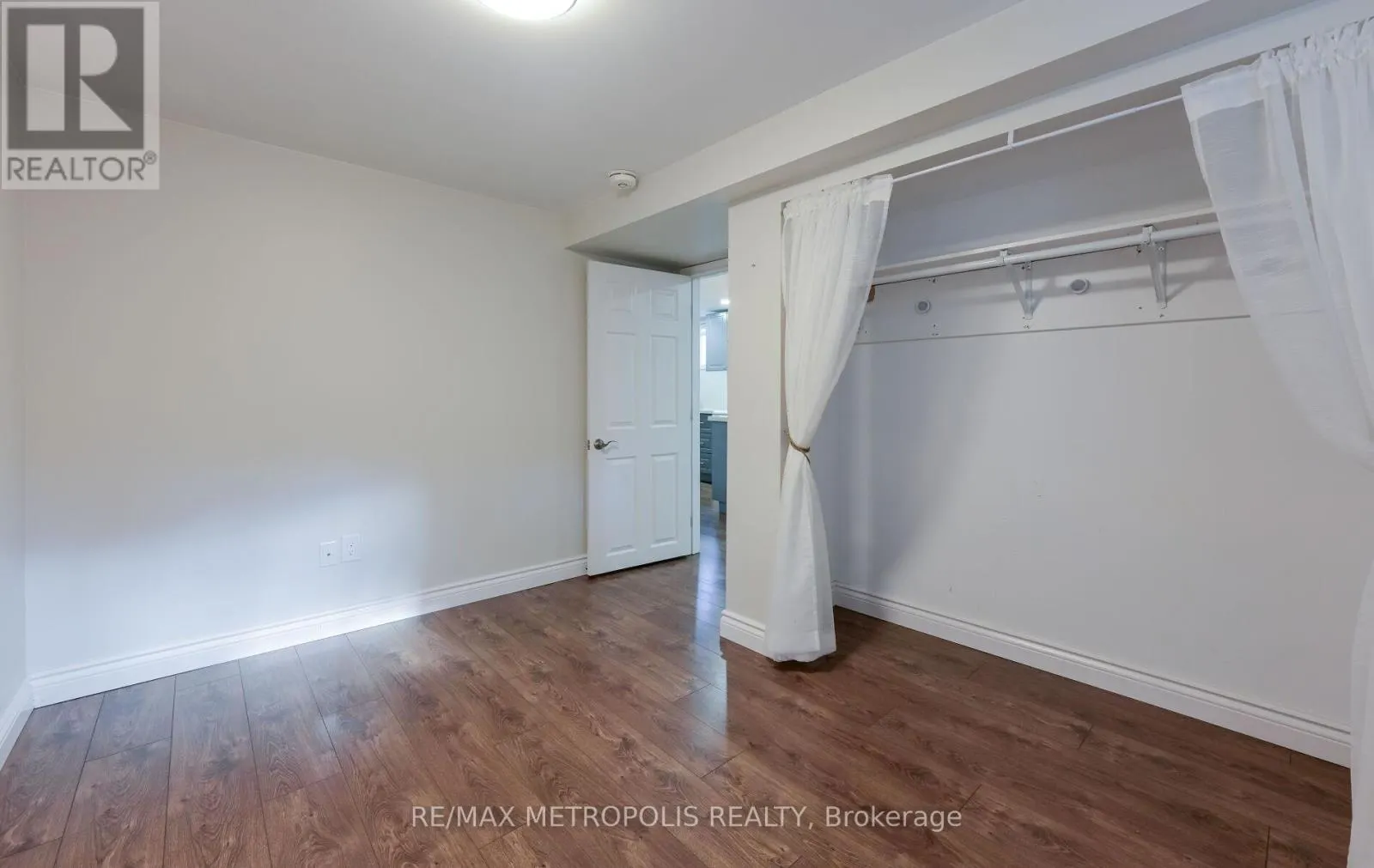 LOWER - 2699 SHERHILL DRIVE