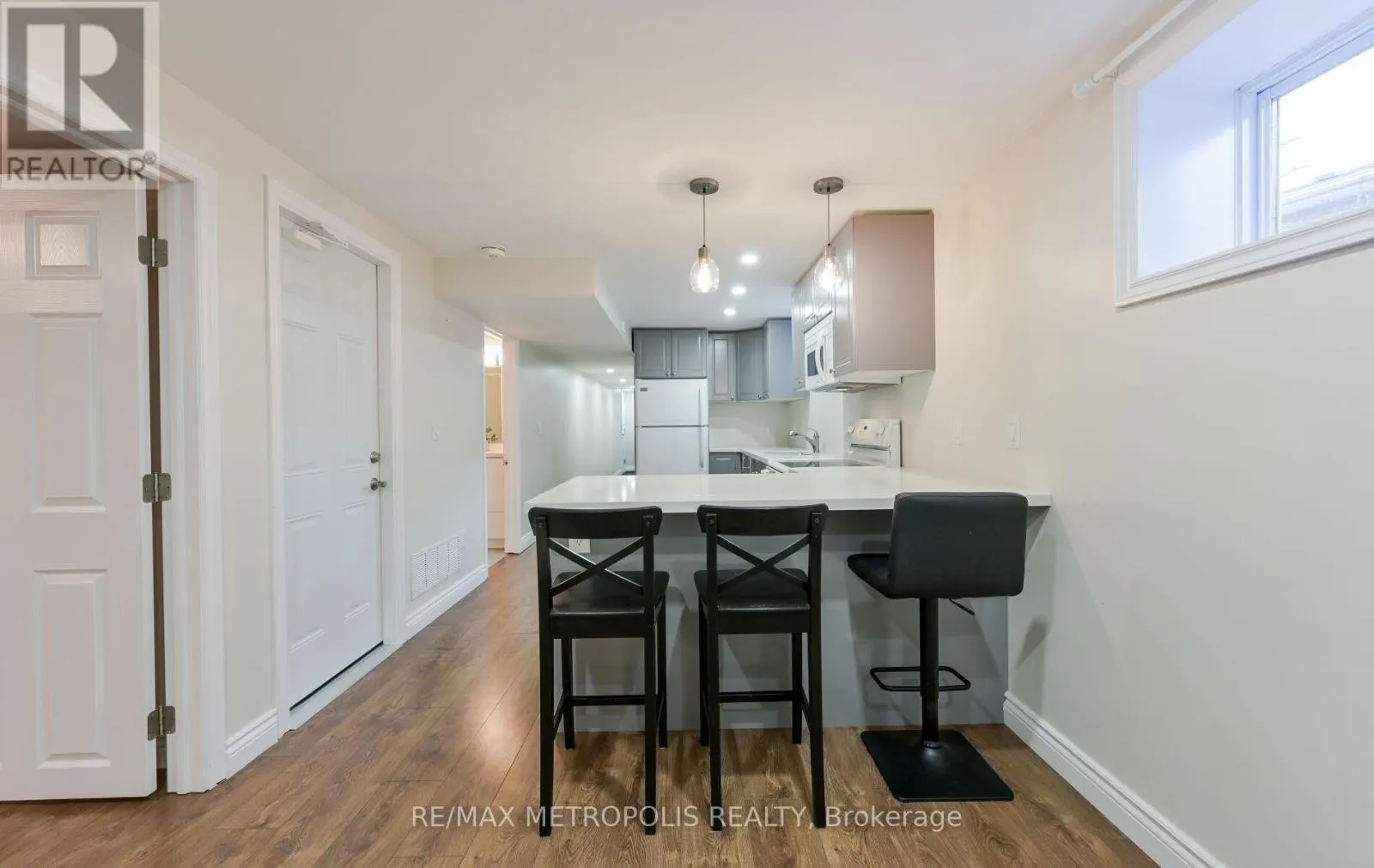 LOWER - 2699 SHERHILL DRIVE