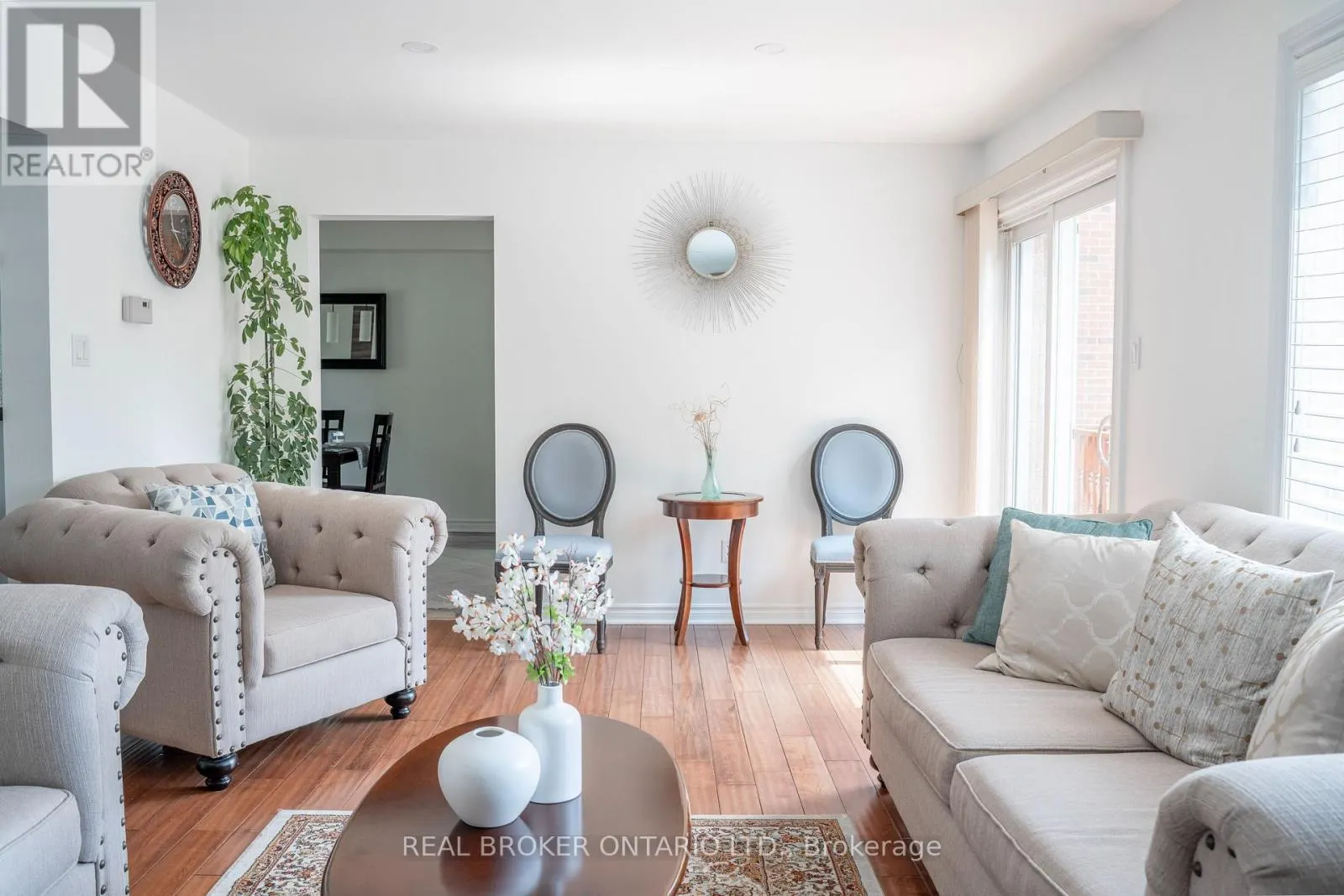 21 VIVIANS CRESCENT
