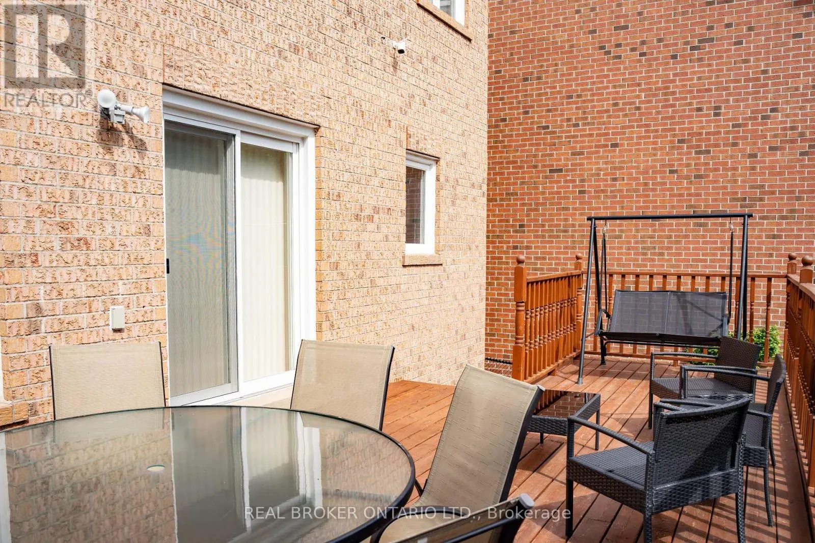 21 VIVIANS CRESCENT