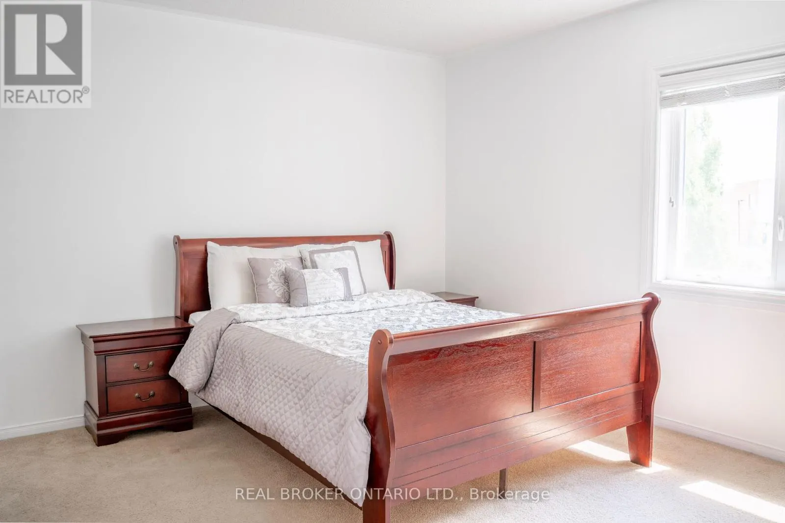 21 VIVIANS CRESCENT