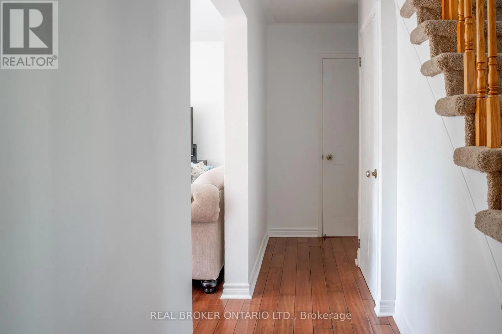 21 VIVIANS CRESCENT