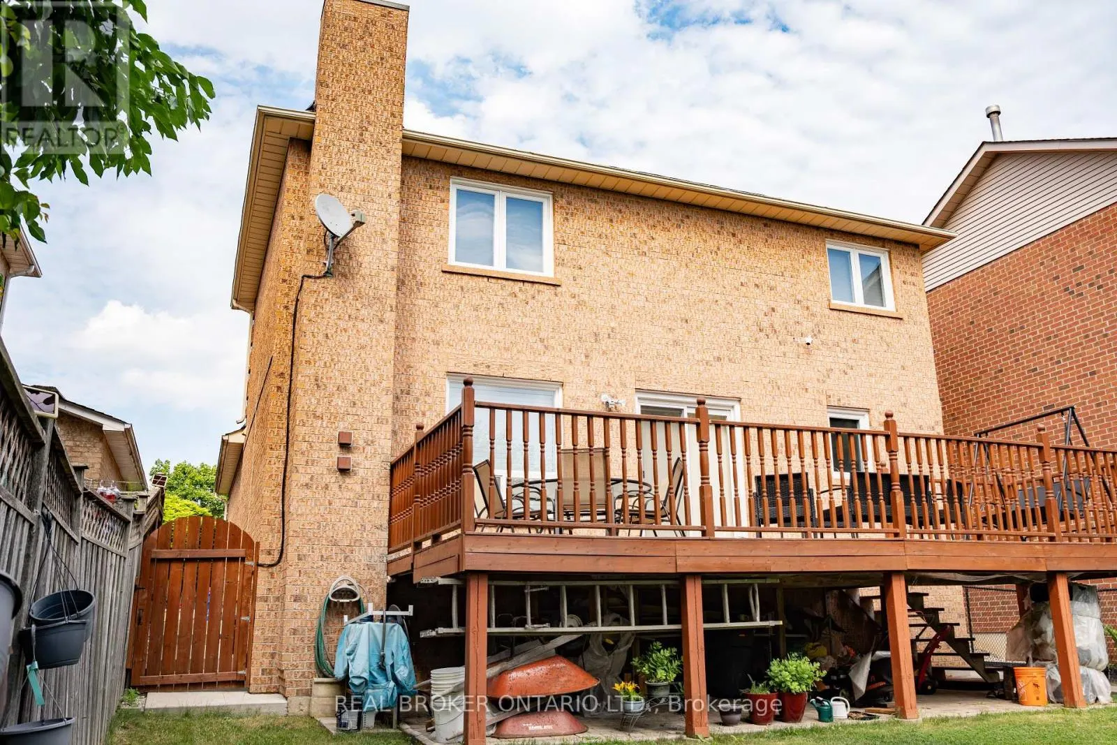 21 VIVIANS CRESCENT