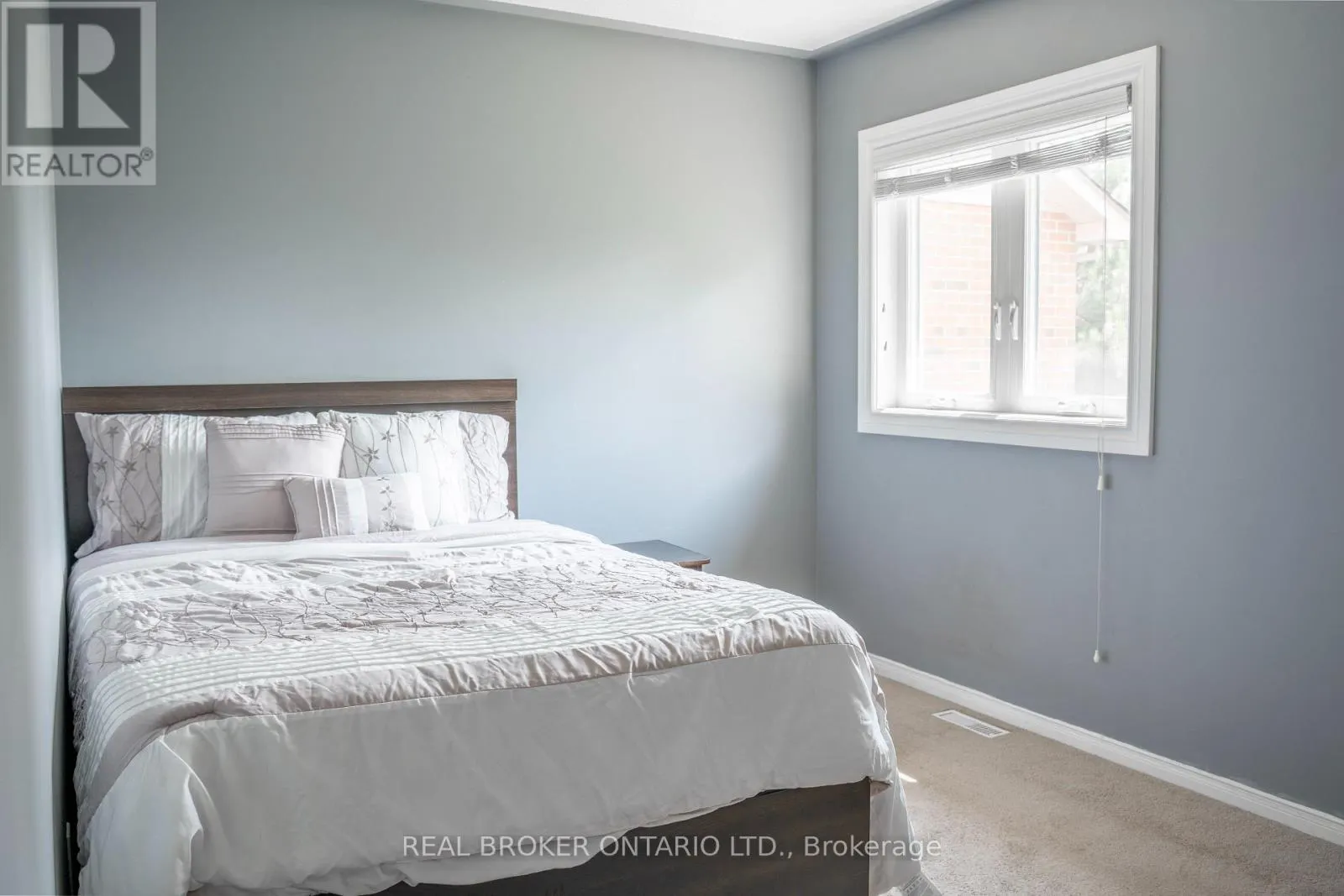 21 VIVIANS CRESCENT