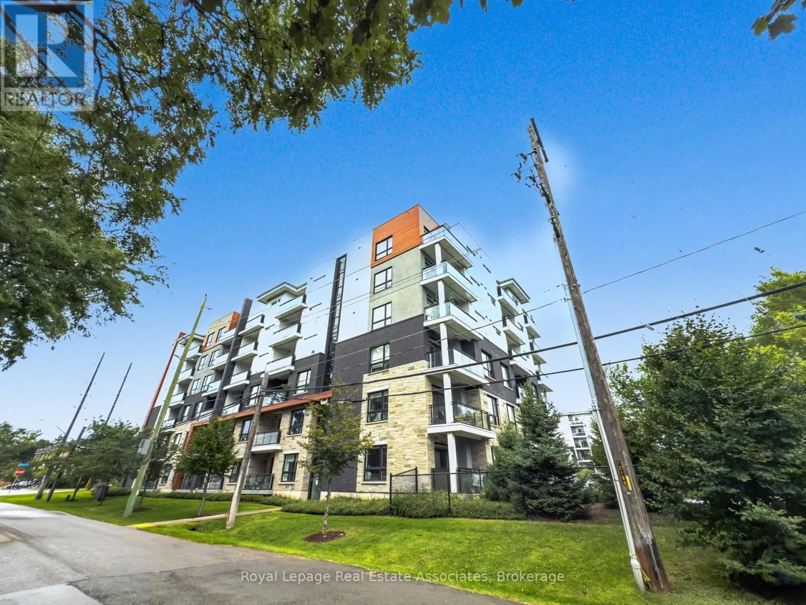 409 - 320 PLAINS ROAD E