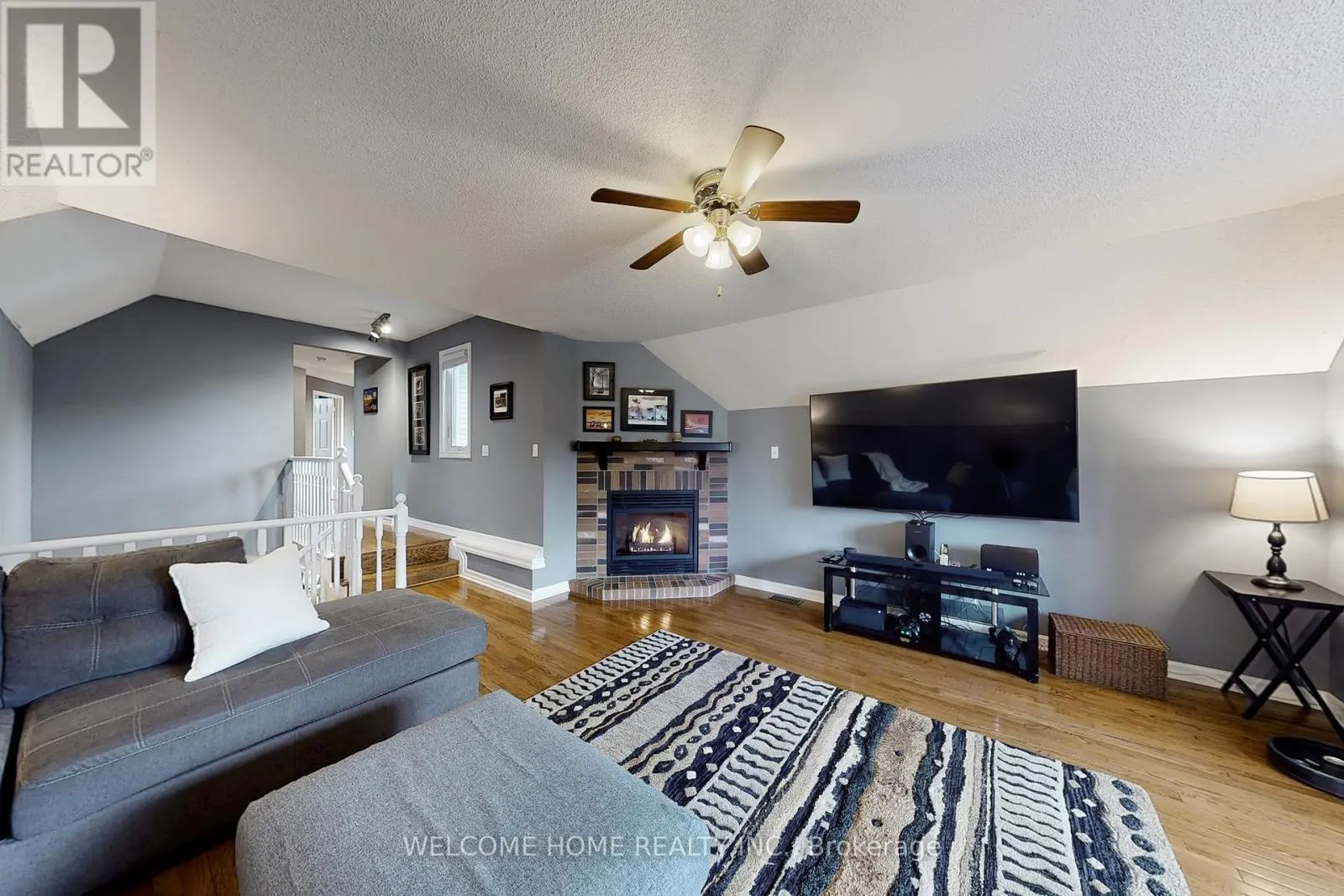 6079 LEESIDE CRESCENT
