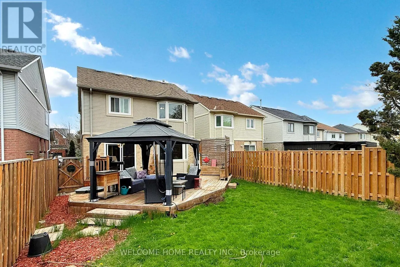 6079 LEESIDE CRESCENT