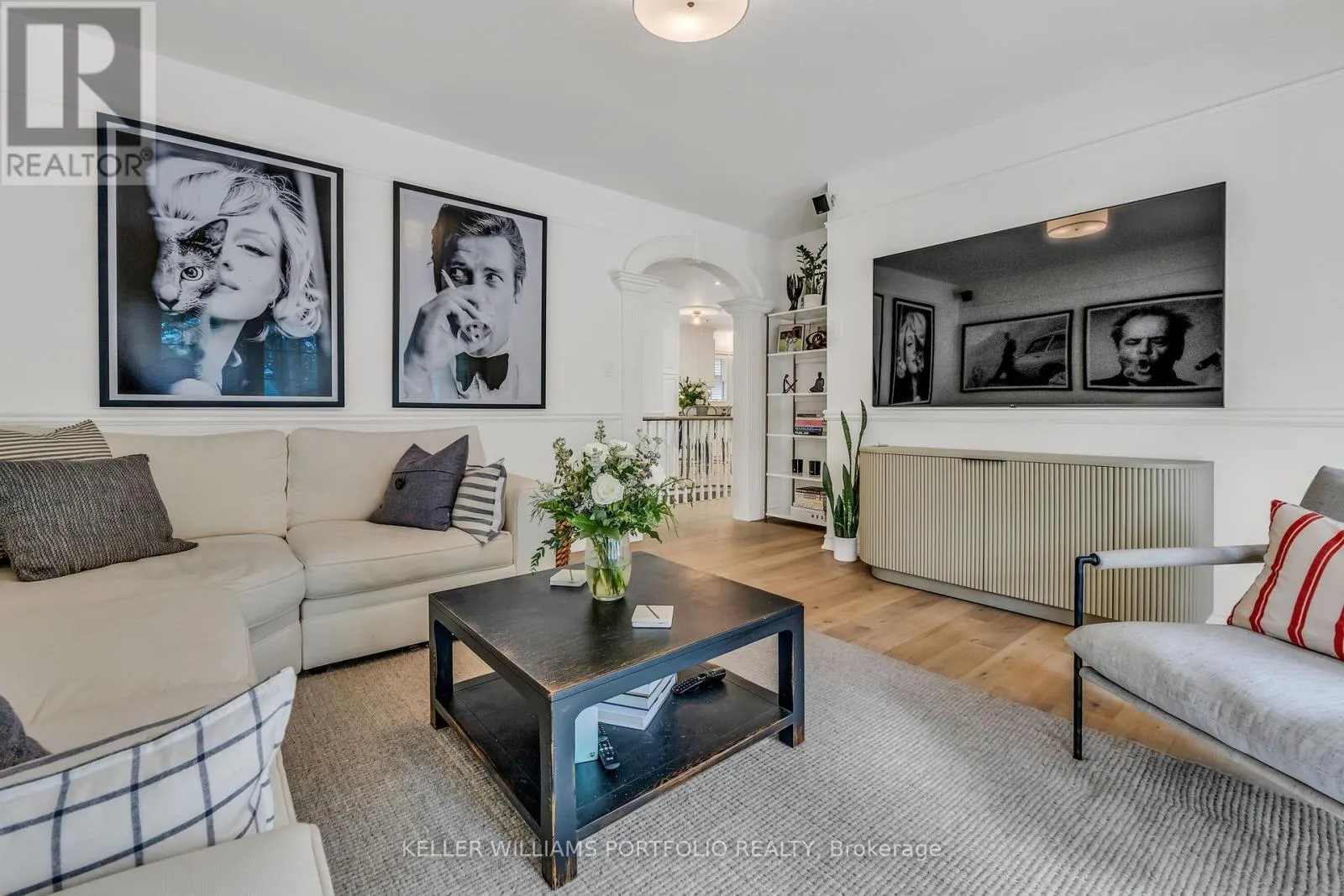 1123 LAKESHORE ROAD E