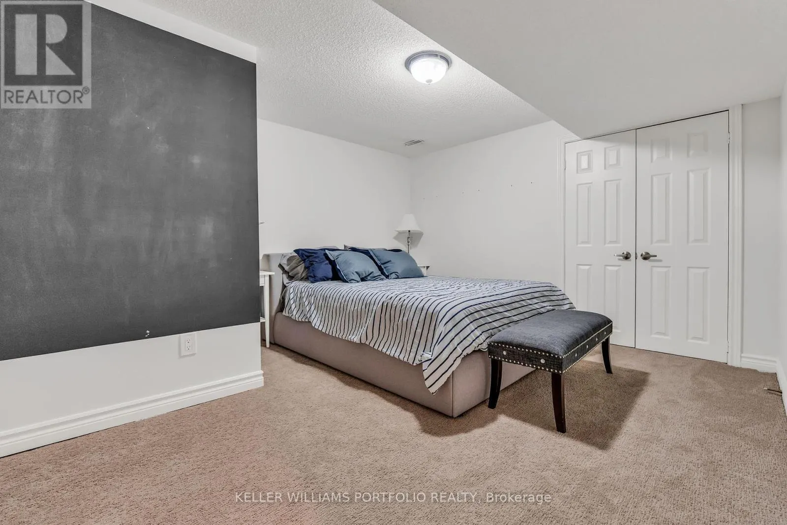 1123 LAKESHORE ROAD E