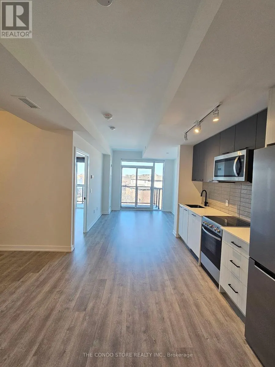 427 - 2300 ST CLAIR AVENUE W