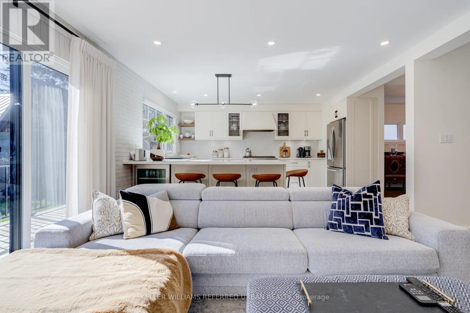 12 WESLEY AVENUE