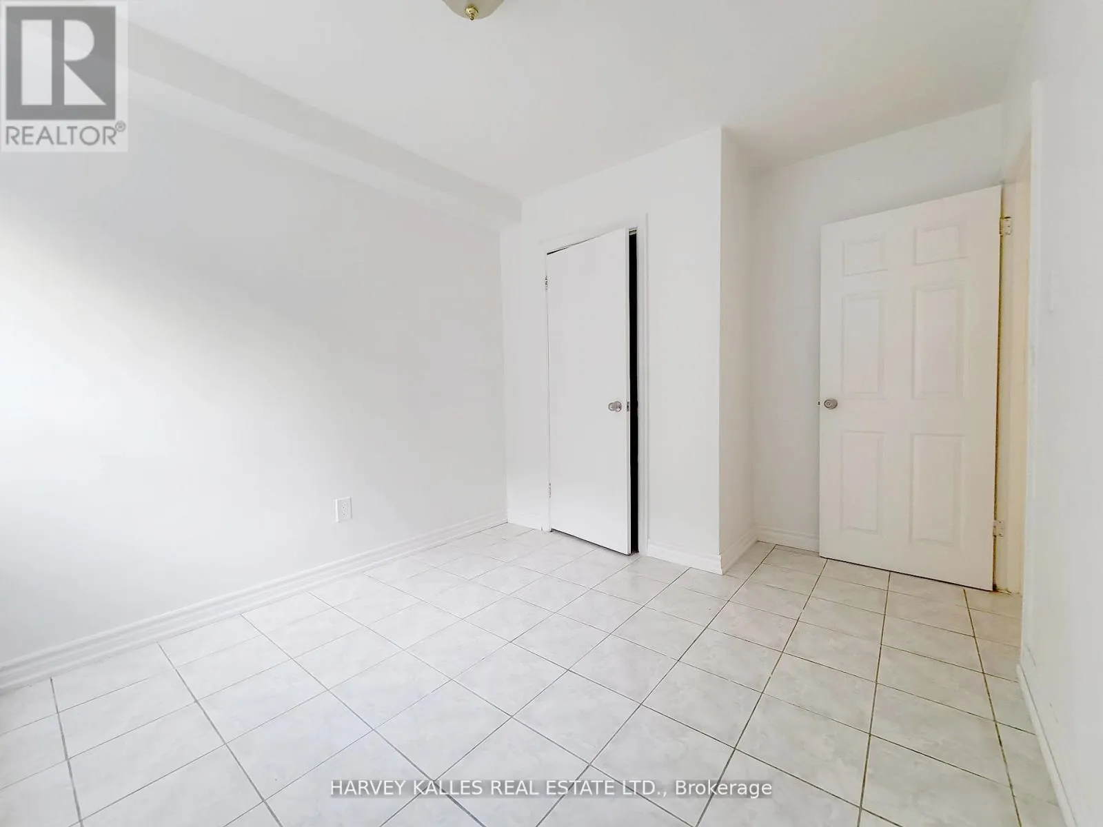 2 - 4 GREENBROOK DRIVE