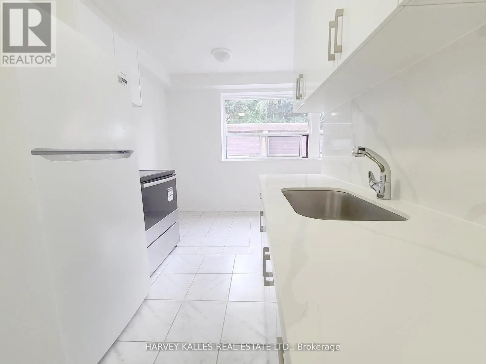 2 - 4 GREENBROOK DRIVE
