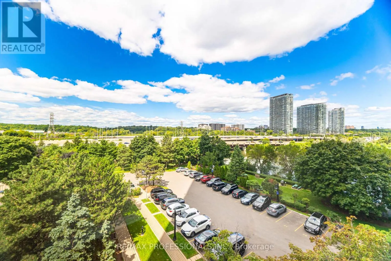 510 - 1 PALACE PIER COURT