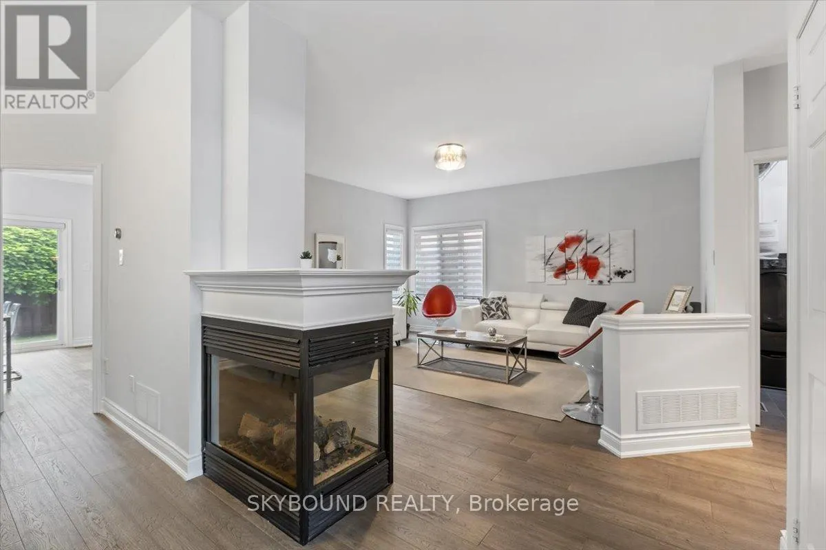 5 CHAPLIN CRESCENT