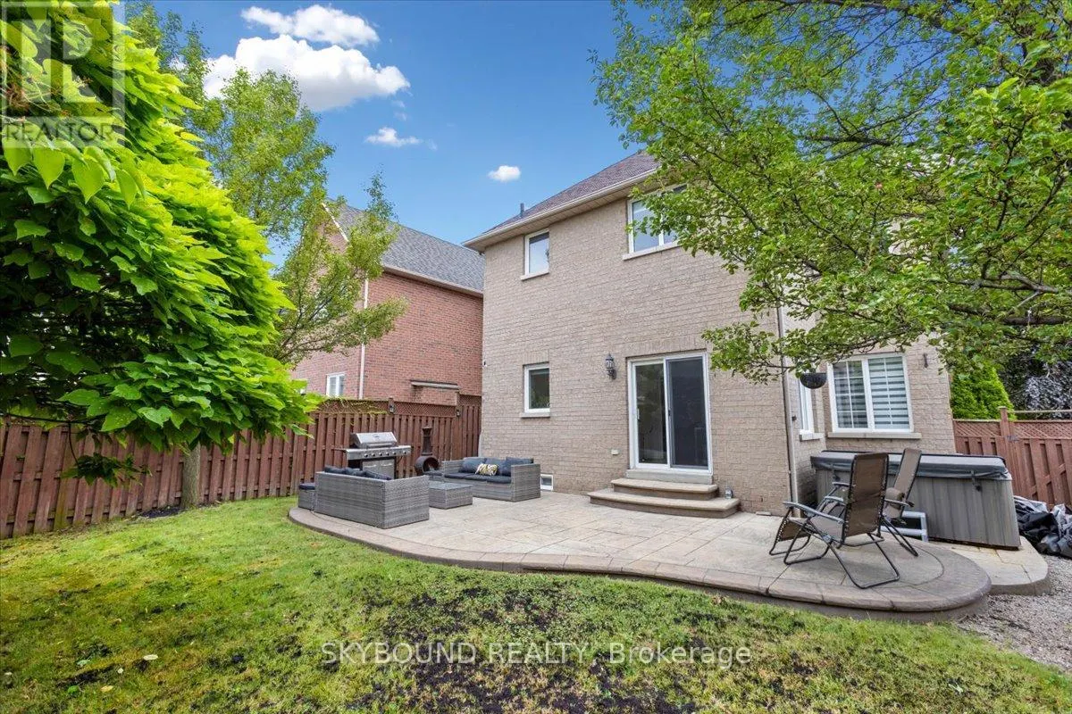 5 CHAPLIN CRESCENT